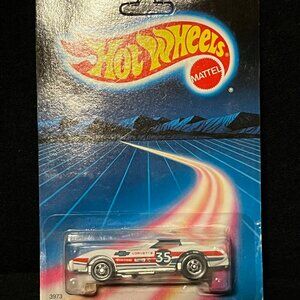 1980’s Hot Wheels Corvette Stingray No. 3973 MOC White 35 w/BW NEW Sealed